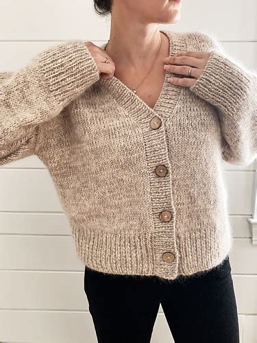 Ravelry Home Cardigan Pattern By Caidree