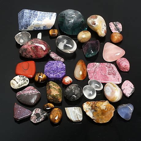 COLECCIÓN DE GEMAS y MINERALES en su mayoría en tambor incluyendo