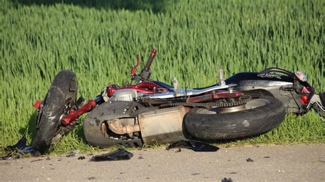 Motorradfahrer Verstirbt Nach Schwerem Unfall