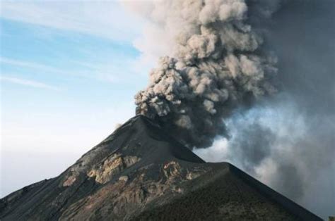 BNPB Pasang Sirine Dan Rambu Peringatan Bahaya Gunung Ibu Di Enam Desa