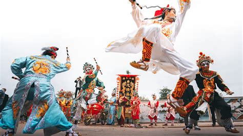 Yingge en el sur de China es un espectáculo que fusiona danza teatro