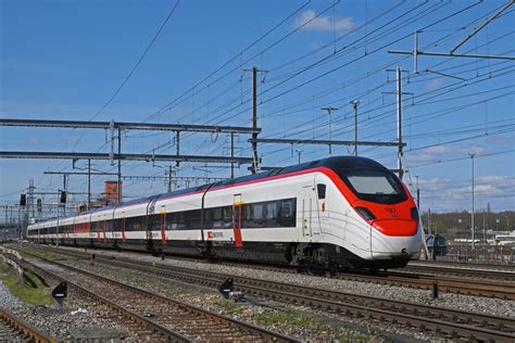 Giruno RABe 501 004 In Rorschach Fotografiert Aus Dem Zug Der RHB