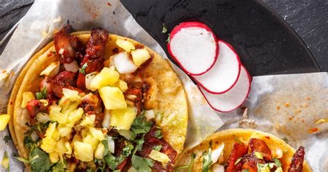 4 tacos de filet de porc laqué salsa d ananas grillé salade de chou