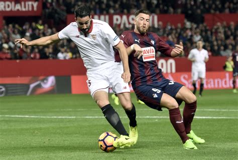 El Sevilla Sufre Para Ganar A Un Enorme Eibar 2 0 Libertad Digital