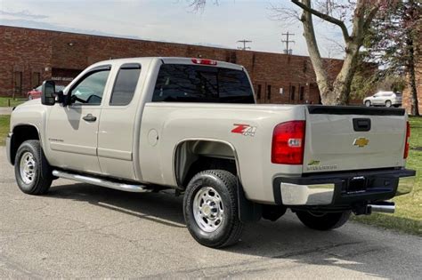 37k Mile 2007 Chevrolet Silverado 2500hd Lt Extended Cab Duramax Z71 4x4 For Sale On Bat