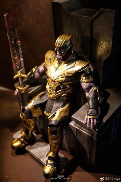 Avengers Endgame Thanos Throne With Stand Deluxe Light Up Figurky