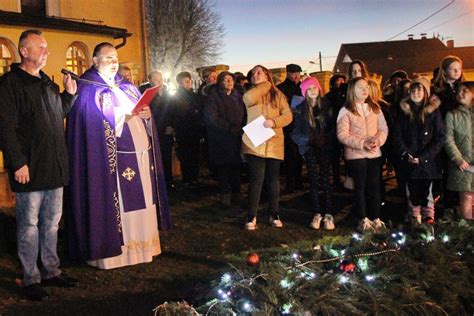 U Podravskim Sesvetama upaljena četvrta adventska svijeća Klikaj hr