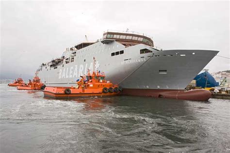 Barreras Bota En Vigo El Buque Ferry Sf Alhucemas De Bale Ria