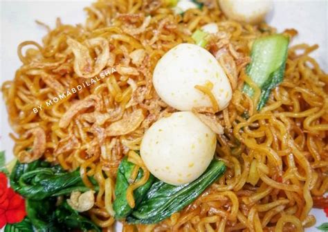 Resep Mie Goreng Telur Puyuh Oleh Andhinta Karina Cookpad