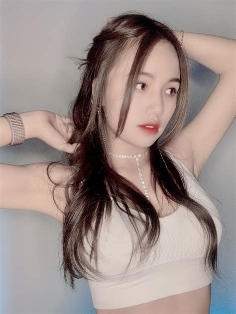 T Ng H P H Nh Nh Th Nhung M C Bikini Sexy M I Nh T