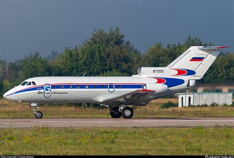 RA 87200 Beriev Aircraft Company Yakovlev Yak 40K Photo By Alexey