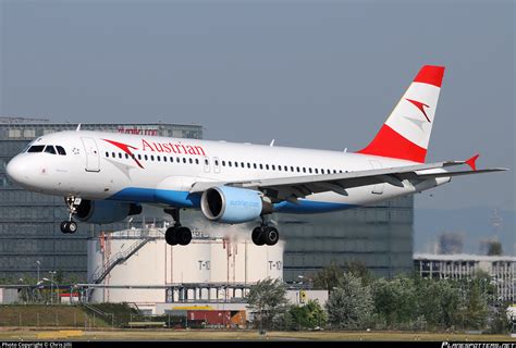 OE LBT Austrian Airlines Airbus A320 214 Photo By Chris Jilli ID