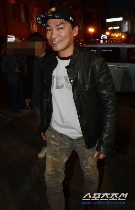 Song Joong Ki Song Hye Kyo C Ng D N Sao Hot Nh T H U Du M T Tr I N N C D Ti C Chia Tay