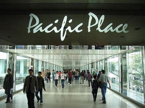 Travellers Shopping Guide: Pacific Place Admiralty, Hong Kong