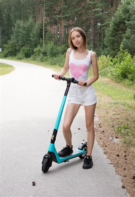 Model Rosalind TheFappening Nude On A Scooter Photos The Fappening