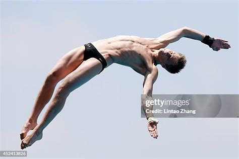 Diver Steele Johnson Photos And Premium High Res Pictures Getty Images