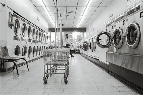 TOP 5 BENEFITS OF HIRING LAUNDRY SERVICE LaundryRoom