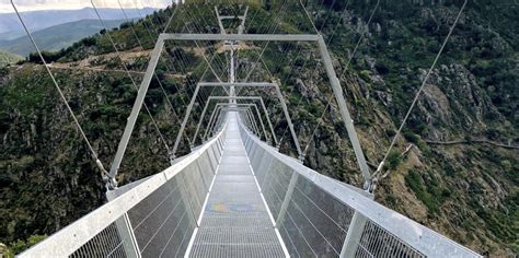 El puente colgante peatonal más largo del mundo está en Portugal