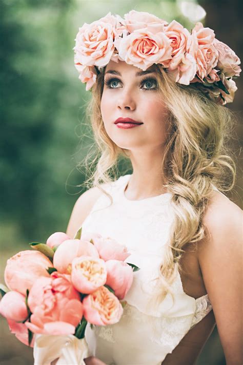 Perfect Faux Flower Crowns From Florrie And Eve Rock My Wedding Flower Crown Hairstyle