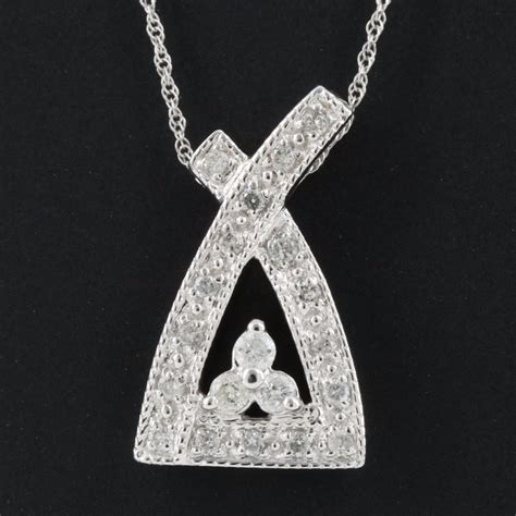 14k 026 Ctw Diamond Pendant Necklace Ebth
