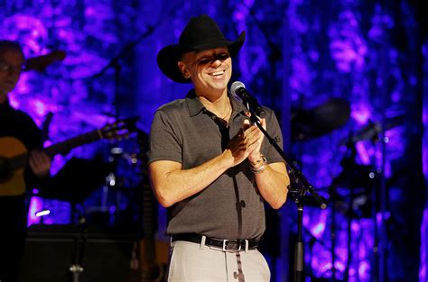 Kenny Chesneys 2022 Here And Now Tour Gets Bigger With 20 Amphitheater