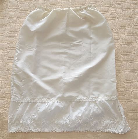 Vintage Kayser Fine Lingerie Half Slip Lace Off Gem