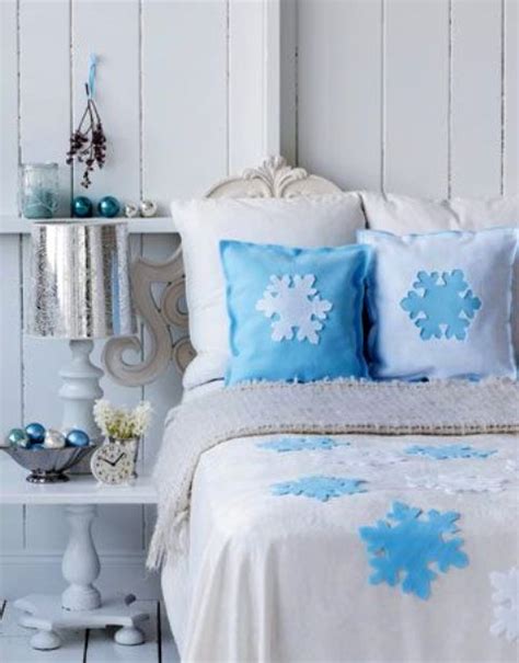 43 Beautiful Christmas Bedroom Decorations Ideas