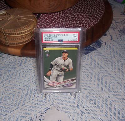 AARON JUDGE Yankees 2017 Topps Opening Day Fielding Rookie Card 147