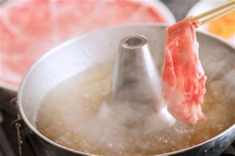 しゃぶしゃぶの肉一人前の量は？部位によって牛肉は太らないって本当？