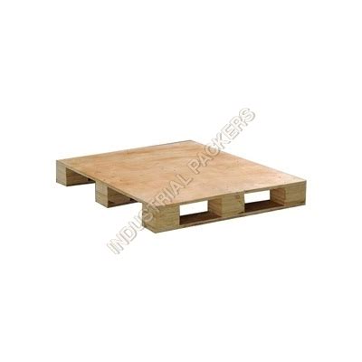 Plywood Pallet at Best Price in Vapi, Gujarat | Industrial Packers