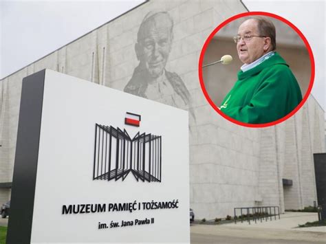 Mały klasztor w Muzeum Pamięć i Tożsamość w Toruniu Scheuring Wielgus