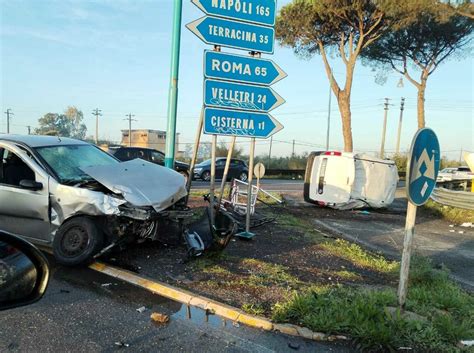 Latina Incidente SullAppia Allincrocio Con Via Epitaffio Quattro
