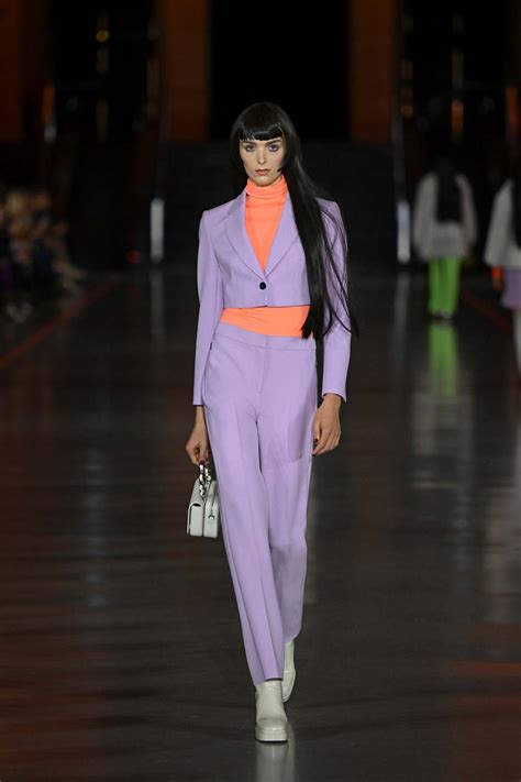 Marc Cain manteaux élégance couleurs fluo Berlin Fashion Week