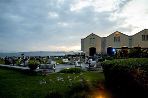 AperiArt Al Museo Di Pietrarsa Aperitivo Sul Mare Al Tramonto Nelle