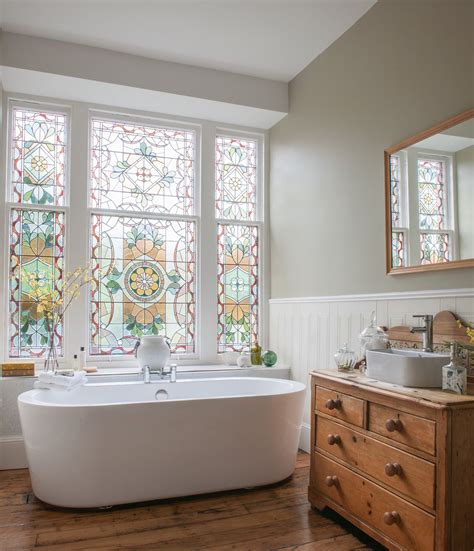 Traditional bathroom ideas: 20 ways to create a classic look | Real Homes