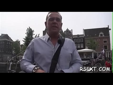 Une Pute Mature Descend Et Suce La Bite Avant De Se Faire L Cher Xvideos