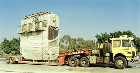 Truck History 1973 Freightliner Powerliner Its Massive 1150 Cubic Inch Cummins Kta Made It