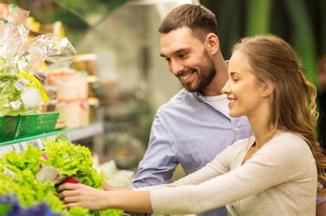 Premium Photo Shopping Food Sale Consumerism And People Concept Happy Couple Buying