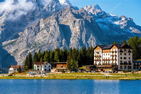 Impresionante Paisaje Del Lago Misurina Con La Monta A Dolomitas En El