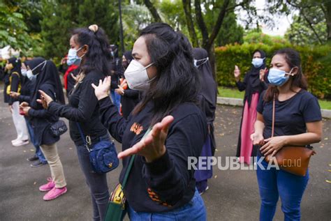 Upacara Peringatan Hut Ri Penyandang Tuna Rungu Di Medan Republika Online