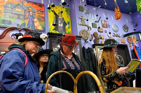 13 Spooktacular Things To Do In Salem Massachusetts For Halloween