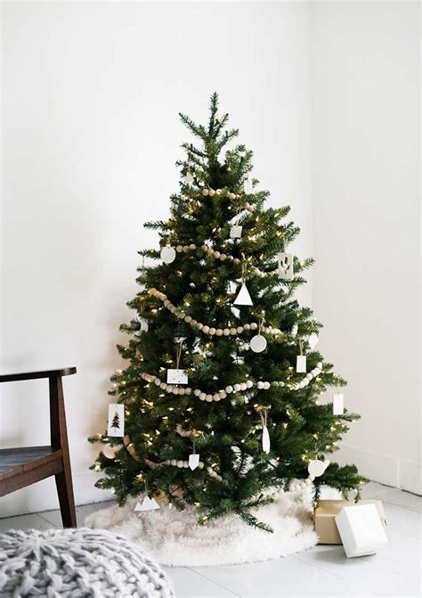 Minimal Christmas Tree Aboutdecorationblog