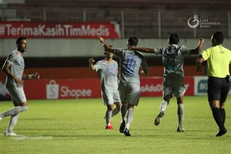 Daftar Stadion Pekan Kedua Liga 1 Persib Persebaya Main Di Cikarang