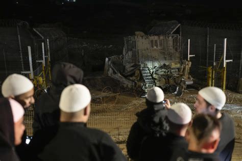 Pad Damaska Turska I Izraelska Vojska U Le U Siriju Kurdi Se Spremaju