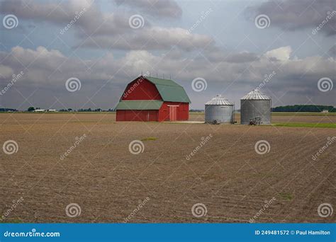 Red Barn And Two Silos On A Farm In Ohio Stock Photo Image Of Field