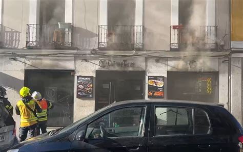 Alarma En El Barrio Madrile O De La Latina Un Incendio En Un Edificio