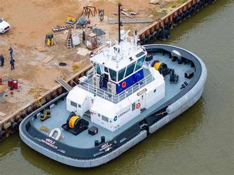 Crowley S All Electric Harbor Tug Ewolf Delivered