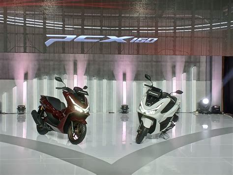 Perbandingan Spesifikasi Dan Harga New Honda PCX 160 Dengan Yamaha Nmax