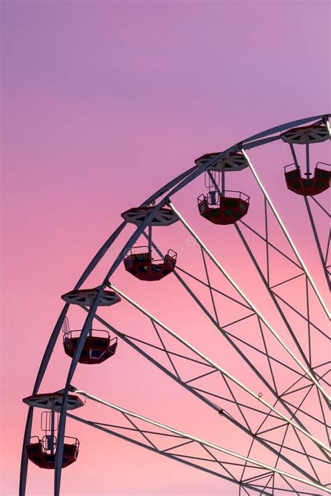 Ferris Wheel At The Sunset Stock Image Image Of Round 136528681