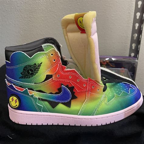 GOAT sold me fake shoes. Help :( : r/Sneakers